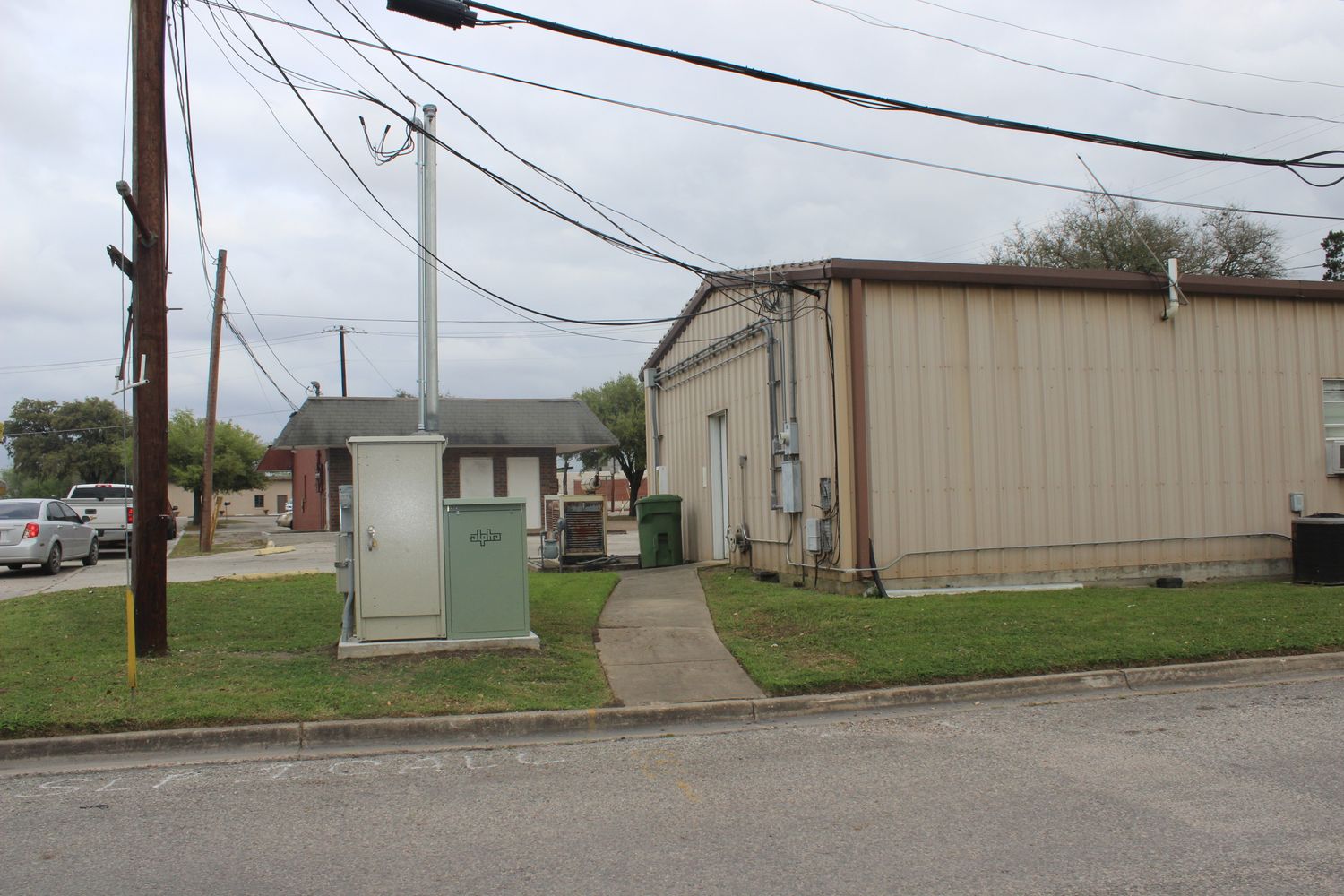 1108 N Esplanade St, Cuero, TX 77954